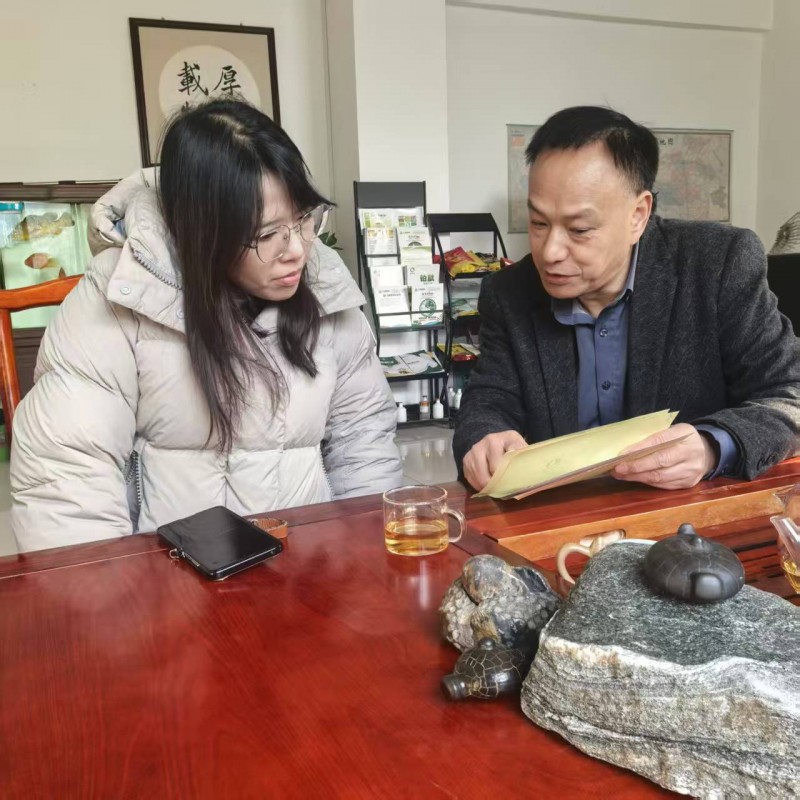 Zhejiang의 Mr. Cao는 Baosheng Feed Factory를 방문하여 검사 투어를했습니다.